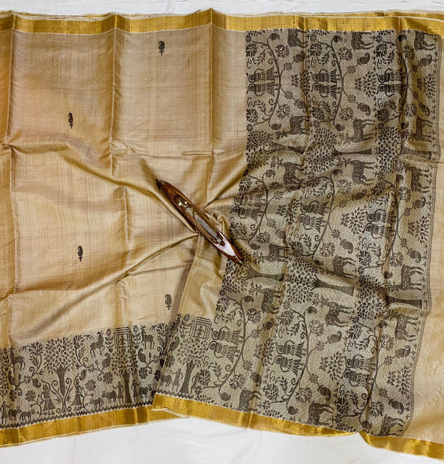 Pure Kosa tussar Tribal Hand Border Saree - Image 3